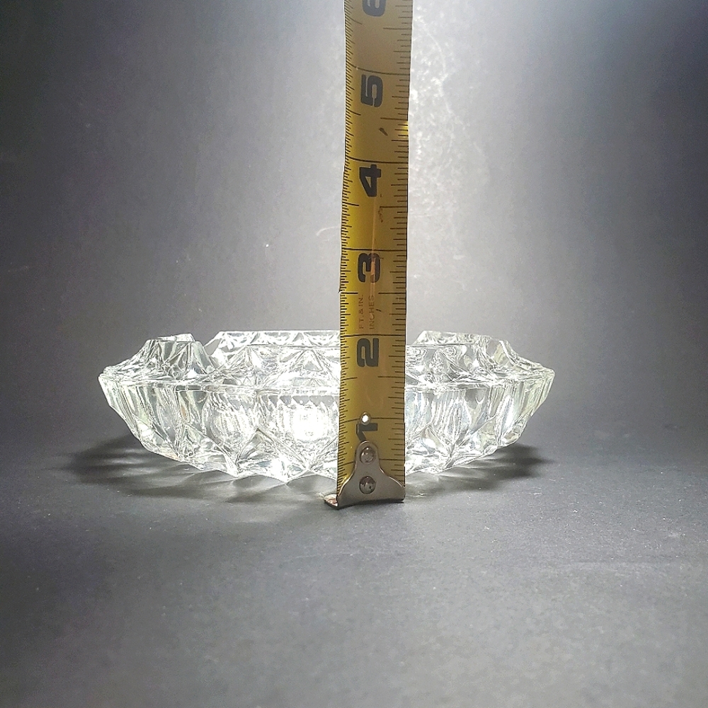 VINTAGE Mid-Century Heavy Clear Cut Glass Vintage Ashtray 7" Starburst Pattern - Picture 9 of 9